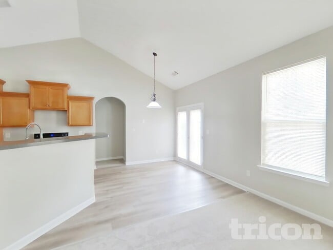 Photo - 5746 Lakeside Dr