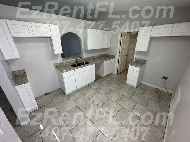 Photo - 273 McKay Blvd