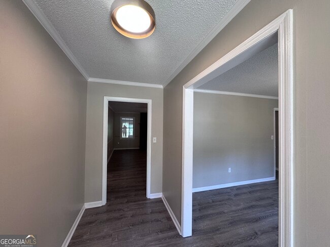 Photo - 304 Pinewood Dr