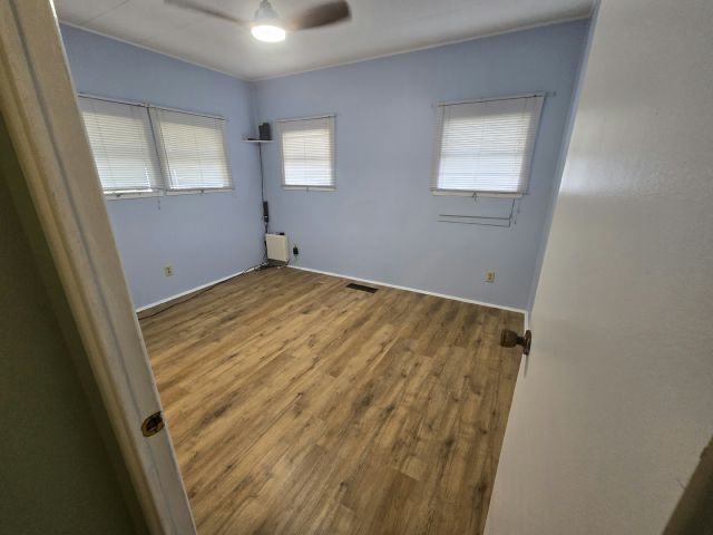 Photo - 303 50th Avenue Plaza W