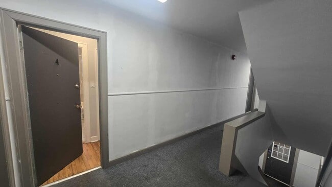 Building Photo - 56 Fleet St Unit 4