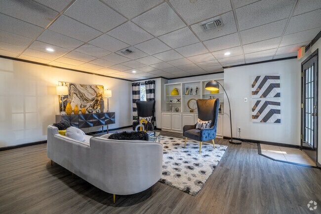 Leasing Office