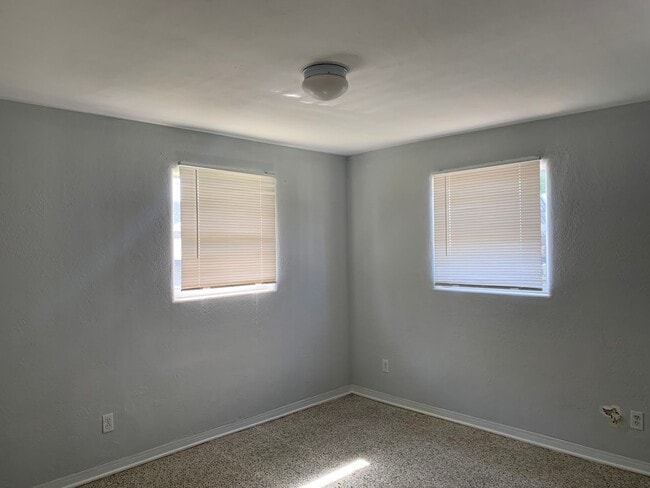 Photo - 1703 Edgewater Dr Unidad #1705