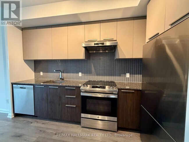 Photo - 4208 Dundas St W Unit 703