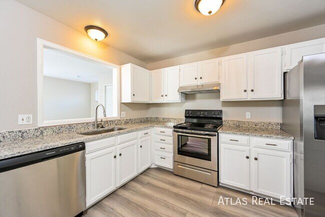 Photo - 1255 S Lewiston Way