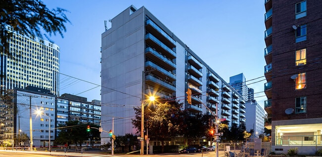 Photo - Wentworth Plaza