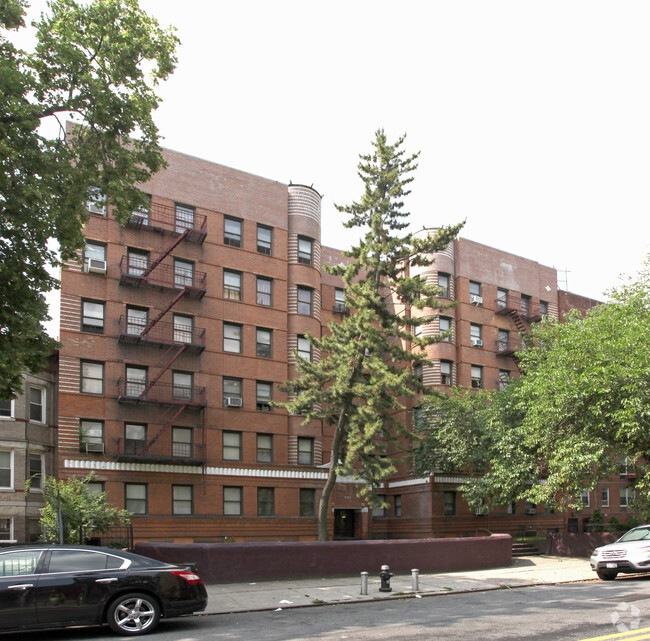 Building Photo - 140 Clarkson Avenue Rental