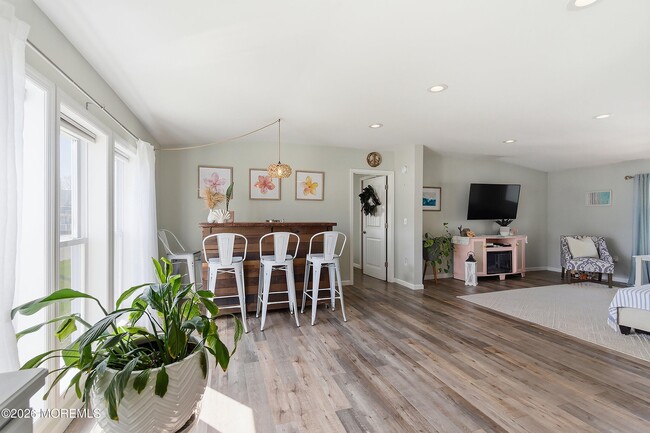 Photo - 616 Newport Ave