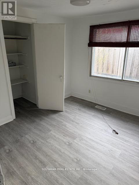Photo - 207 Bayview Ave