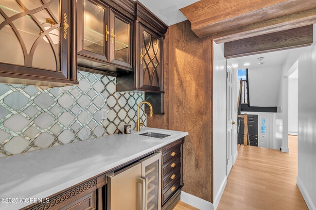 Photo - 65 E River Rd