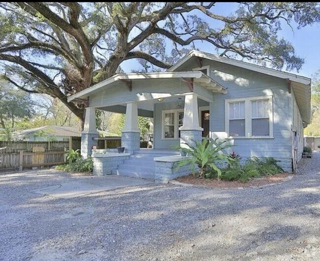 Building Photo - 708 E Crenshaw St Unit 1 Rental