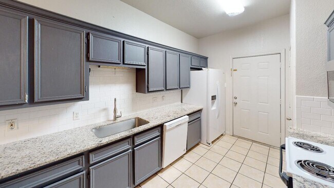 Photo - 1621 Bagby Ave Unidad A