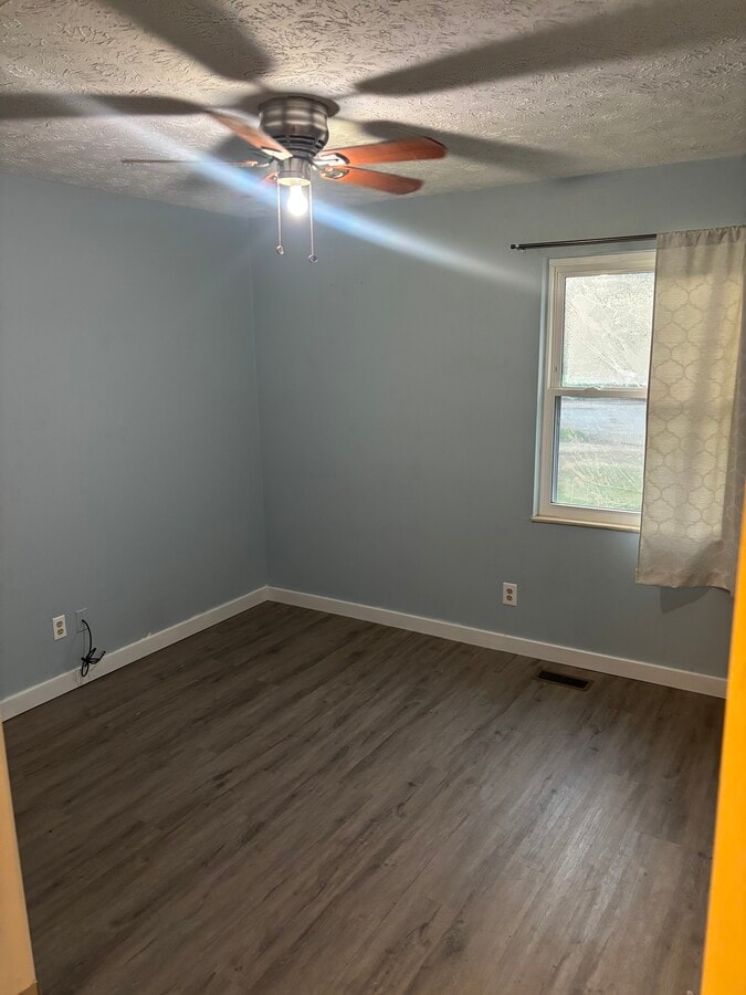 Photo - 1058 Dalton Ln