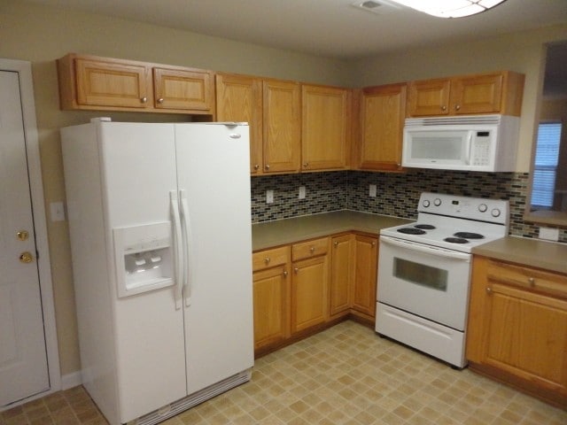 Photo - 5001 Babbling Brook Dr