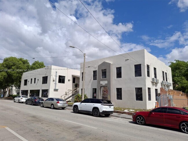 Photo - 539 SW 7th Ct Apartamento Unidad 721