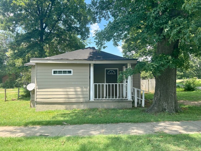 West End Home FOR RENT! - West End Home FOR RENT!