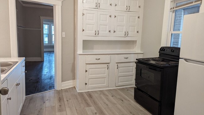 Photo - 534 Holbrook St Unit 1