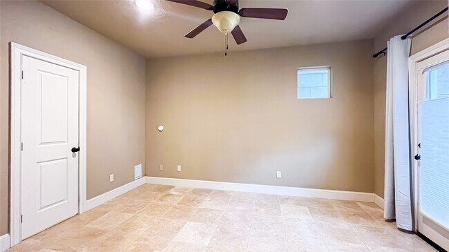 Photo - 2418 Ralph St