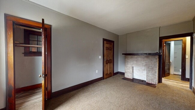 Photo - 236 Watson St