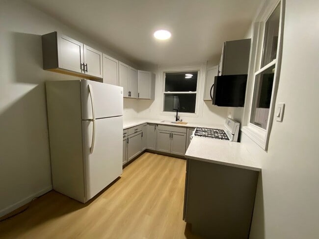 Building Photo - Newly updated 3 bedroom 1 bath house for Rent!