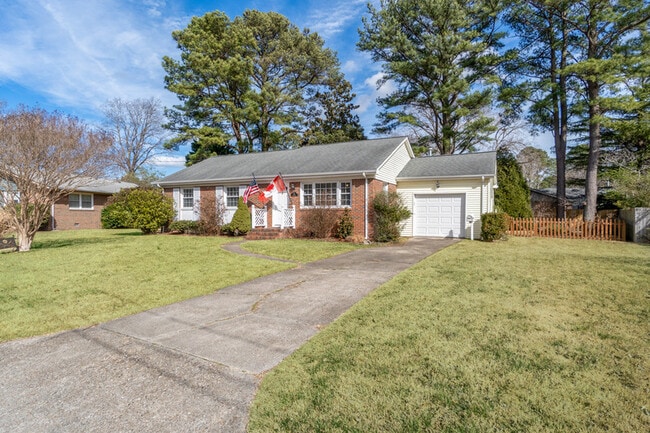 Building Photo - 516 Canterbury Rd