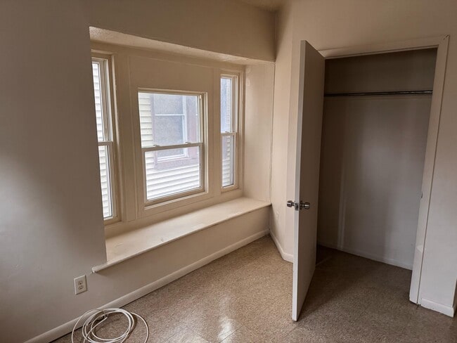 Photo - 871 Lake Ave