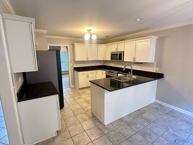 Photo - 114 Canterbury Dr