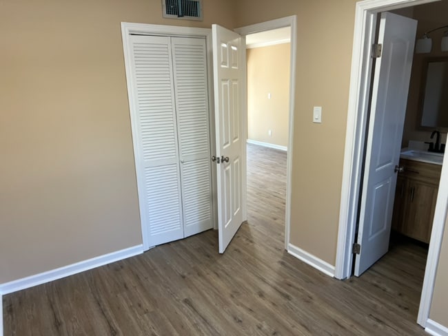 Photo - 1732 Westhaven Ln Unit 1732 B