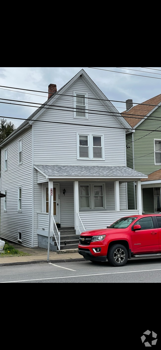 Building Photo - 198 N Main St Rental