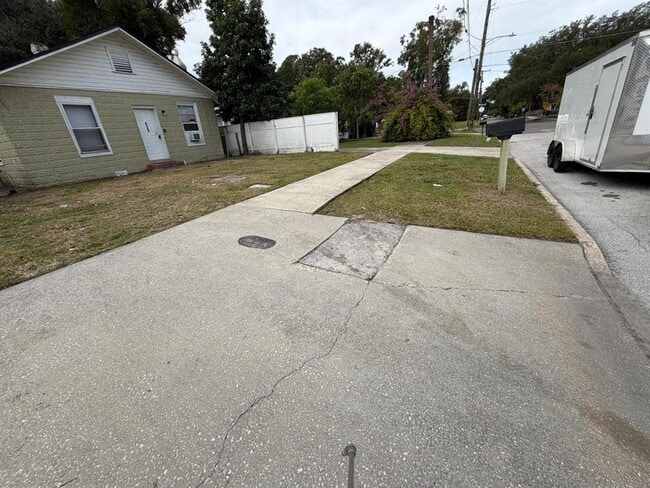 Photo - 638 Columbia St