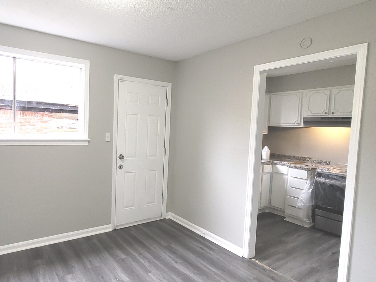 Photo - 696 S Greer St