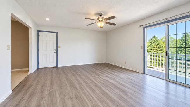 LIVING ROOM - 29 Pembrook Ave Unit 29