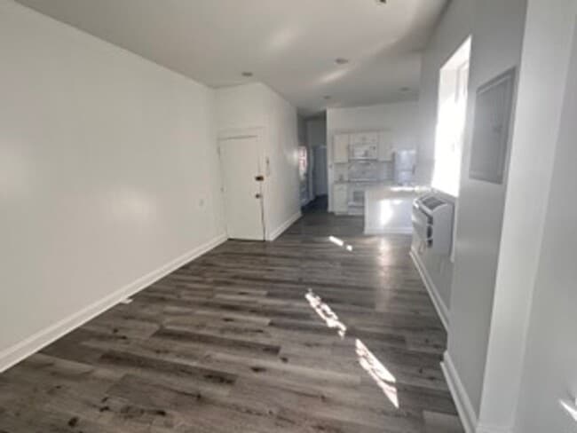5036 Walnut St Unit 3FL