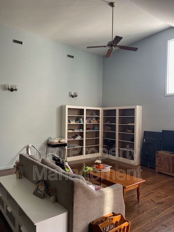 Photo - 500 Nonnewaug Rd