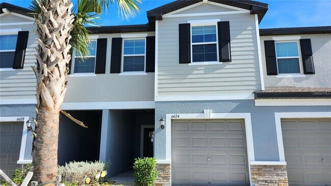 Photo - 6024 Shiner St