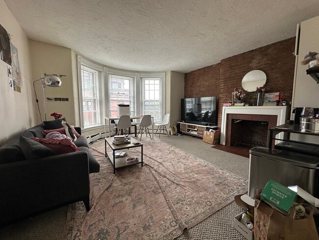 Building Photo - 1 Symphony Rd Unit 7 Rental