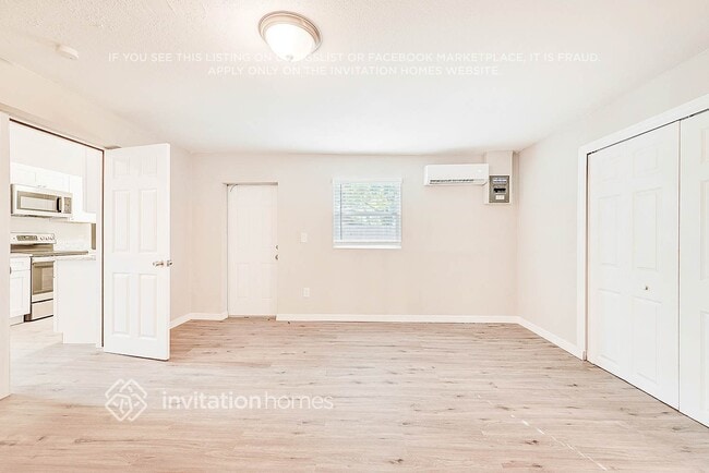 Photo - 6138 Oakcrest Cir