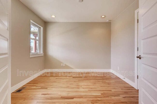 Photo - 3344 N Williams St