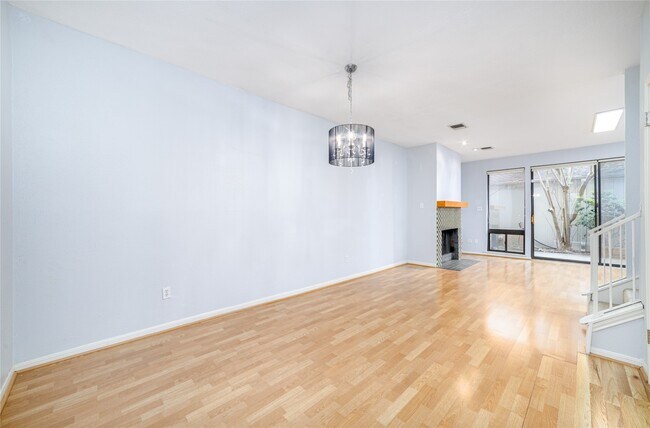 Photo - 7505 Memorial Woods Dr