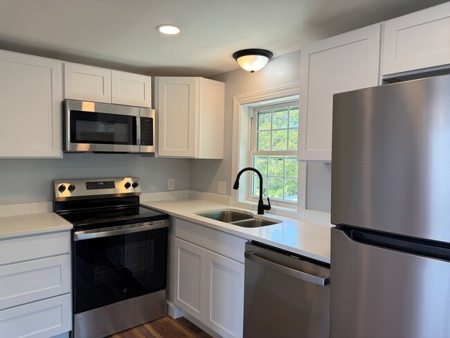 Photo - 1609 St Andrew St