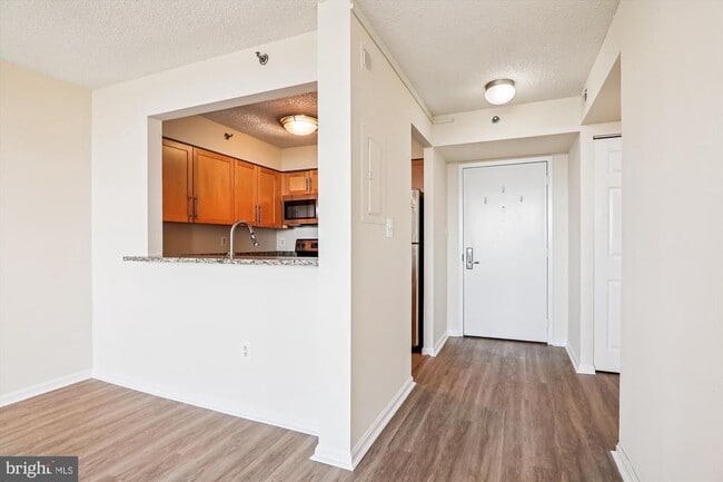 Photo - 10101 Grosvenor Pl Unit 1714