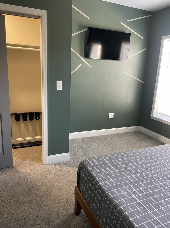 Photo - 2711 Ashland Ave