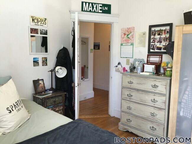 Photo - 1673 Beacon St Unit 2