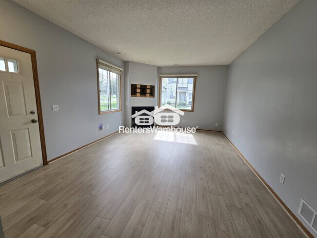 Photo - 1945 Mockingbird Ave