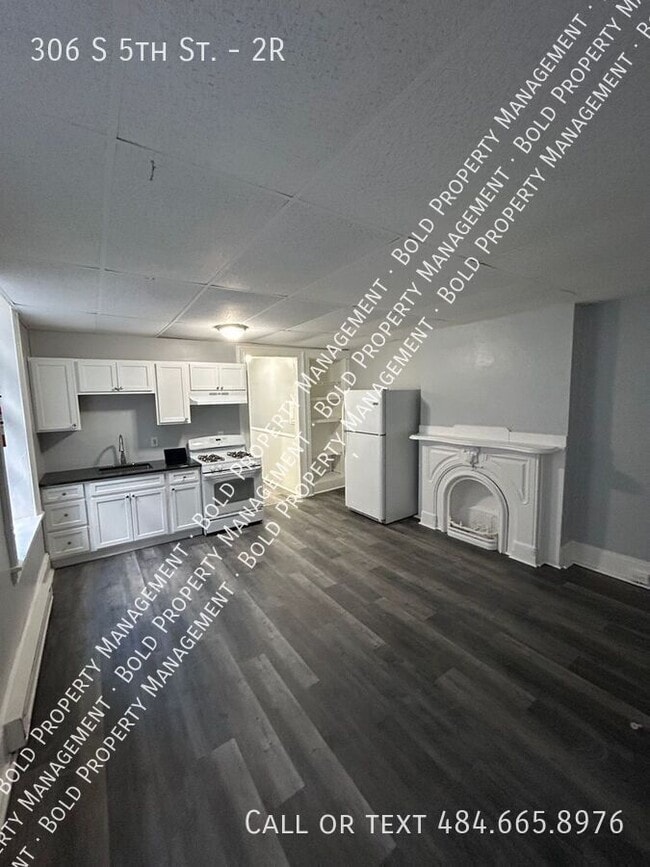 Photo - 306 S 5th St Apartment Unit 2R