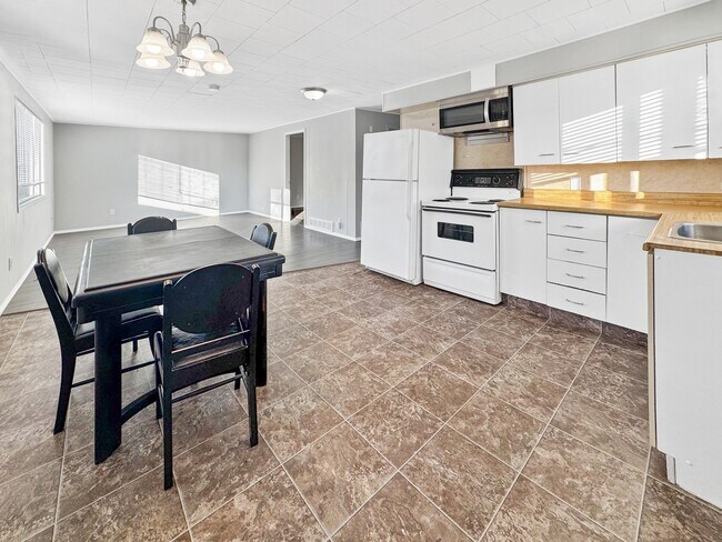 Photo - 22609-22609 9 Ave Unité 4