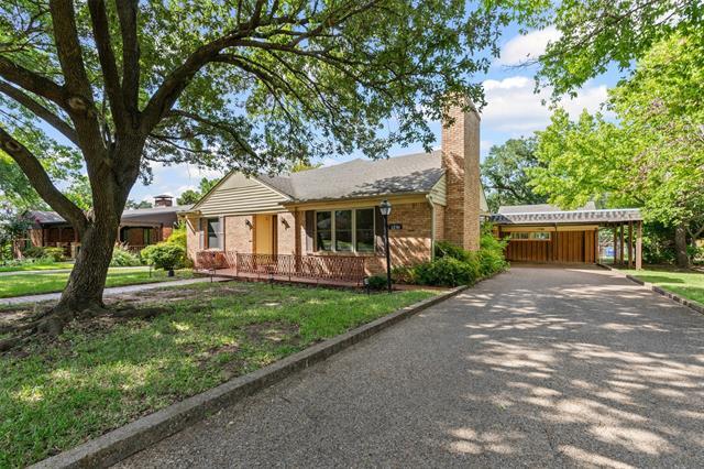 Photo - 945 Sam Dealey Dr