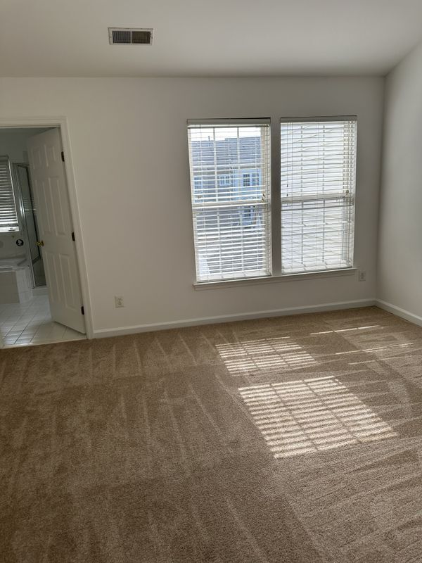 Photo - 16606 Barge Cir