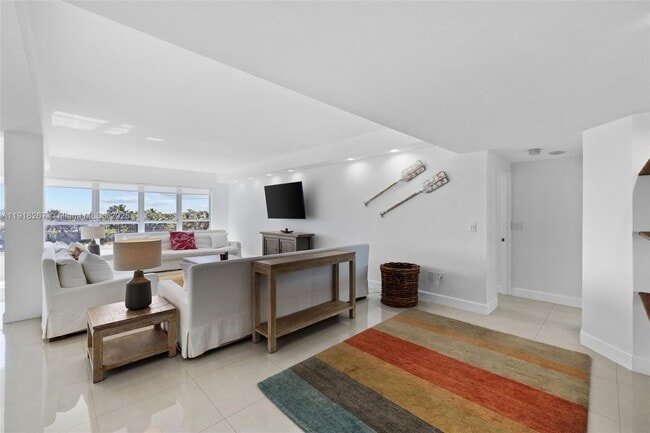 Photo - 9102 W Bay Harbor Dr Unit 5D