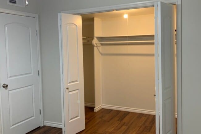 Photo - Sahara Suites Apartments